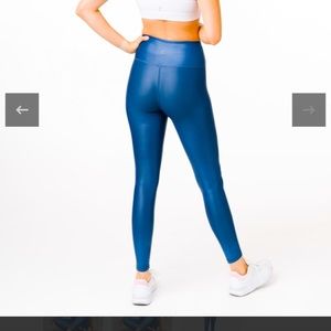 Zyia metallic blue light n tight hi-rise 7/8 24” inseam size 6-8 EUC